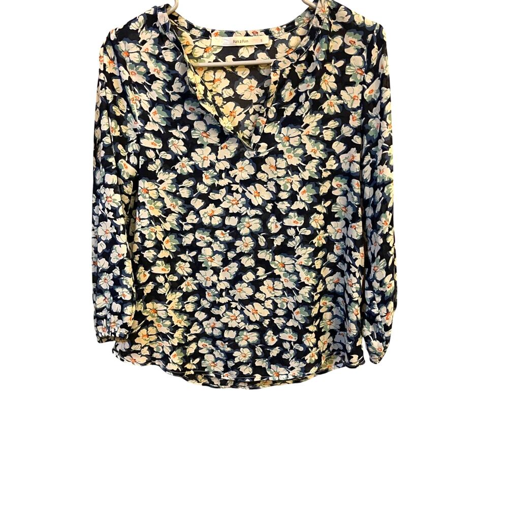 Fun 2 Fun Blue Floral Print Long 3/4 Sleeve V-Neck Top Shirt Blouse Medium